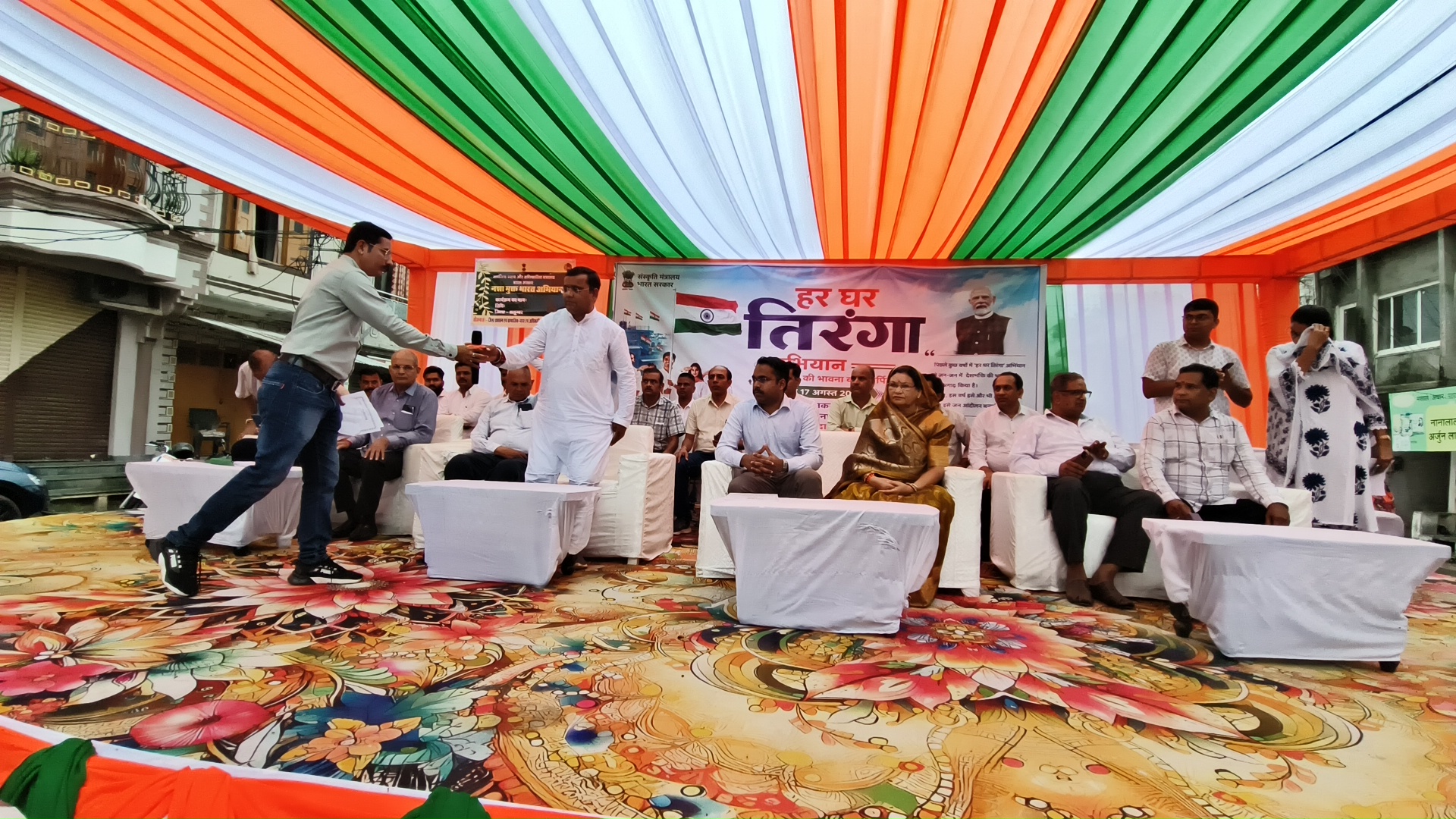 तिरंगे की शान में कदमताल करता सलूंबर, 500 विद्यार्थियों ने जगाया राष्ट्रप्रेम