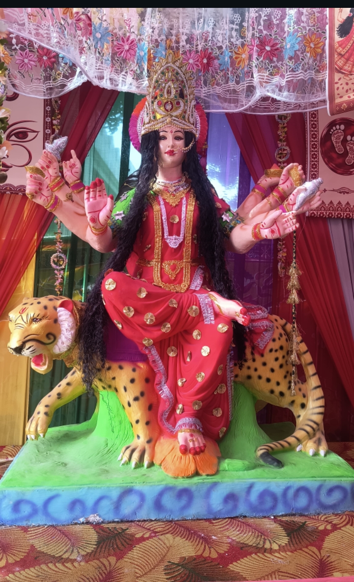 नौली में जय अम्बे नवयुवक मंडल द्वारा मां अम्बे की मूर्ति की गट स्थापना